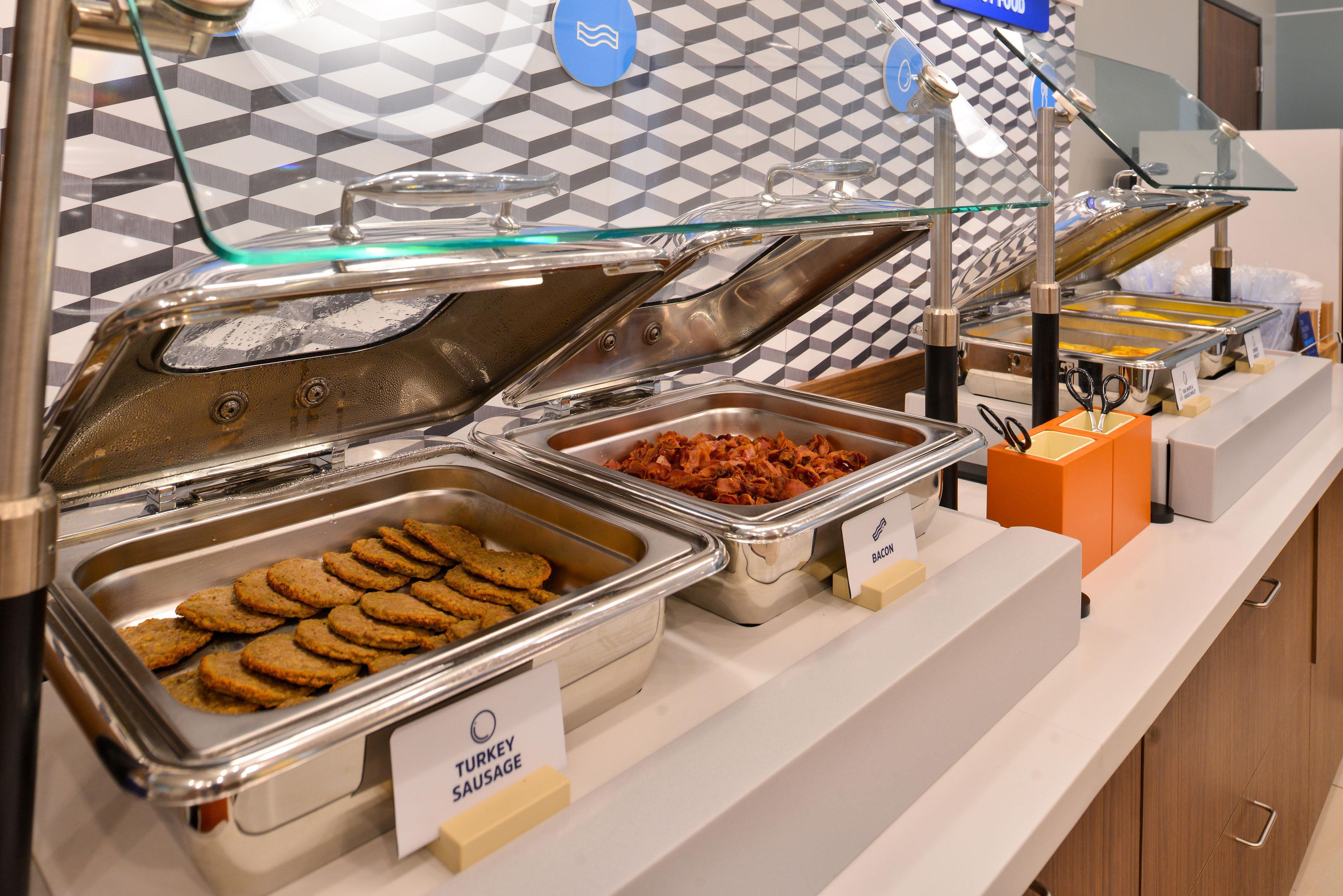 Holiday Inn Express And Suites Calgary By Ihg Bagian luar foto