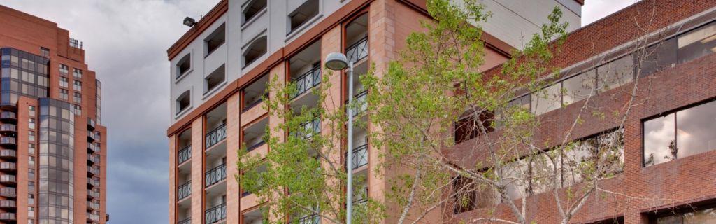 Holiday Inn Express And Suites Calgary By Ihg Bagian luar foto